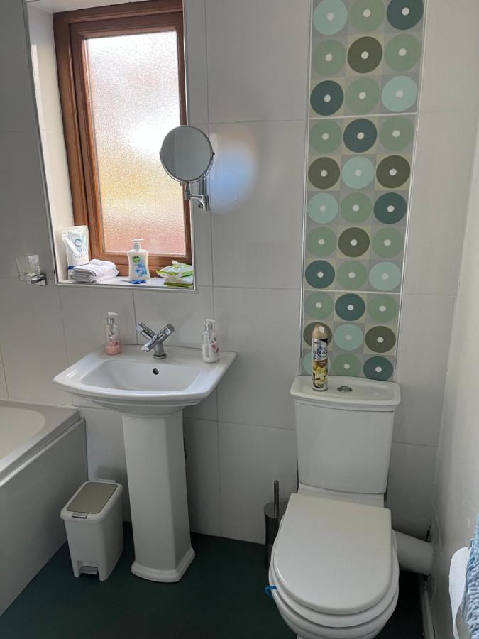 11 Parkmore Street, Ormeau Road, Belfast, Bt7 2Gt, 2 Bedroom House Экстерьер фото