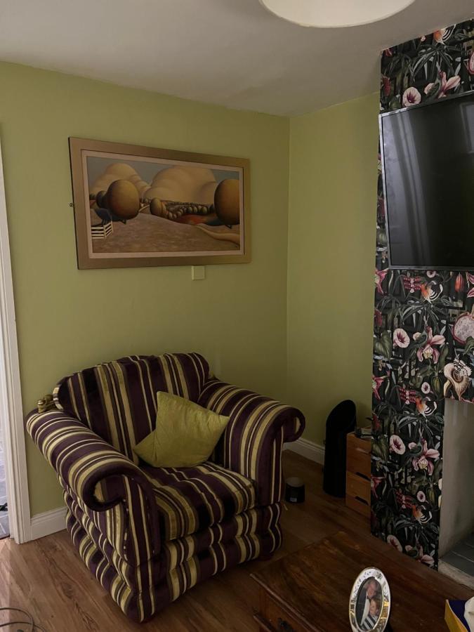 11 Parkmore Street, Ormeau Road, Belfast, Bt7 2Gt, 2 Bedroom House Экстерьер фото