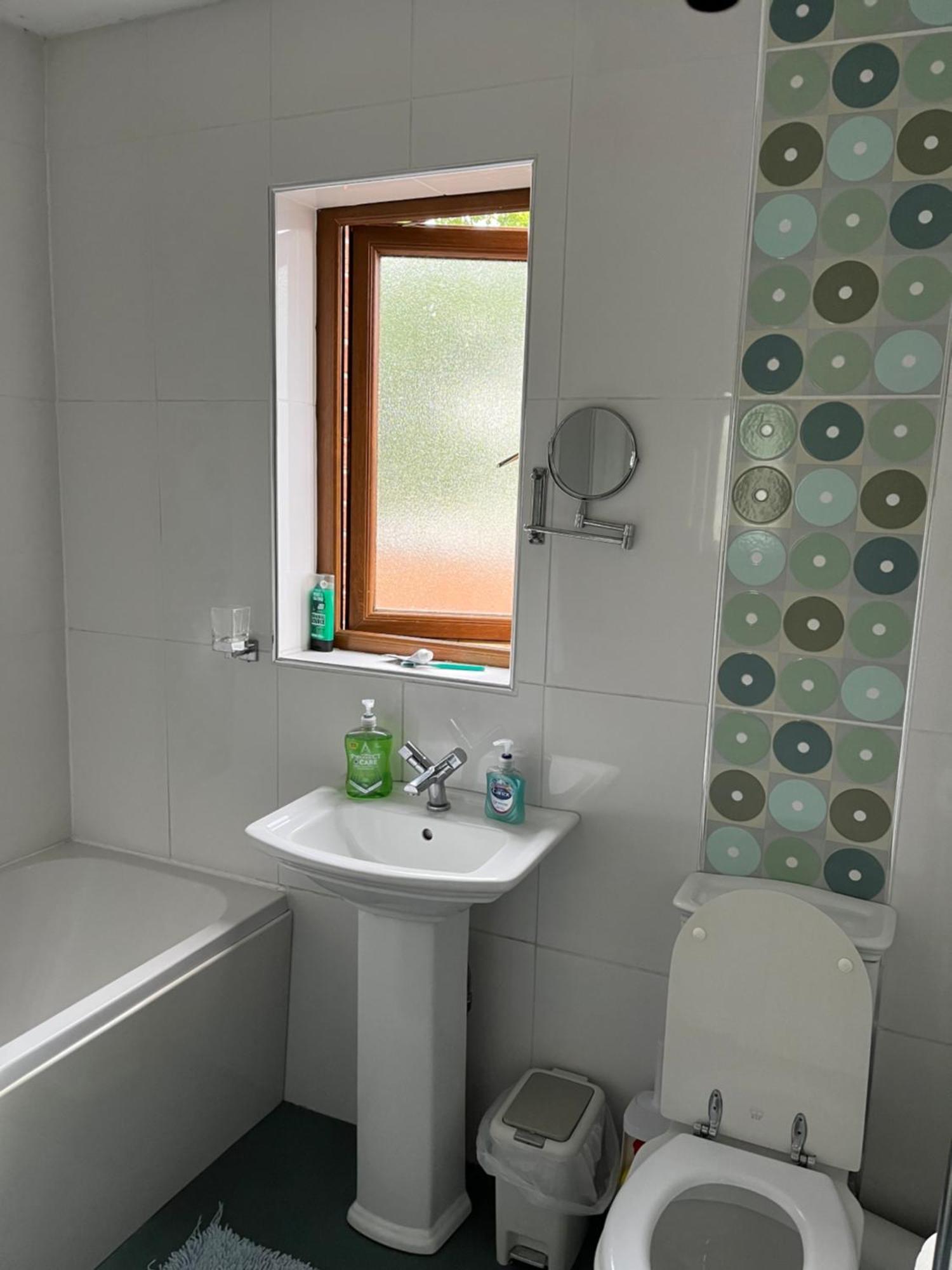 11 Parkmore Street, Ormeau Road, Belfast, Bt7 2Gt, 2 Bedroom House Экстерьер фото